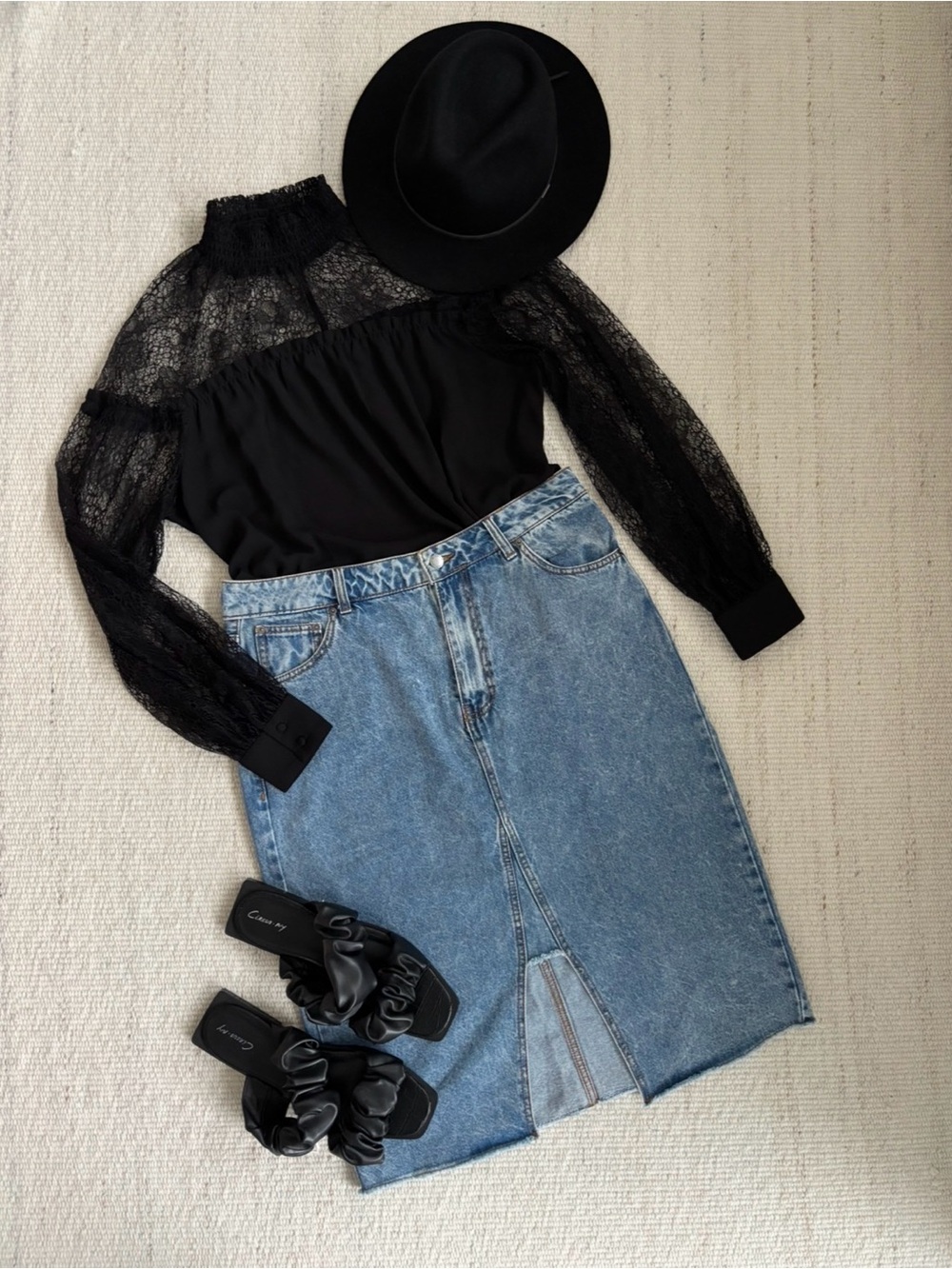| Velvet Heart Denim | ‘Effie’ Denim
Midi Skirt size 31